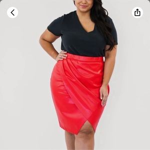 NWT - Maree Pour Toi Faux Leather Skirt - Size 22